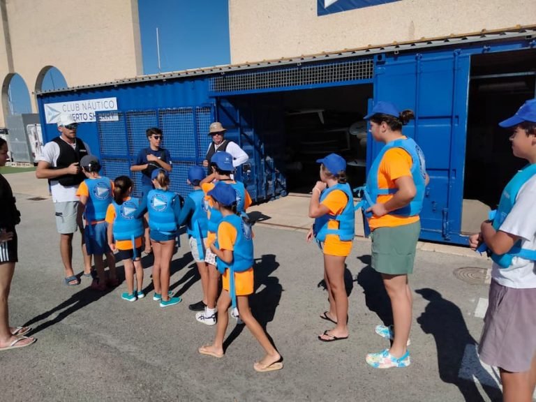 ninos-campamento-768x576